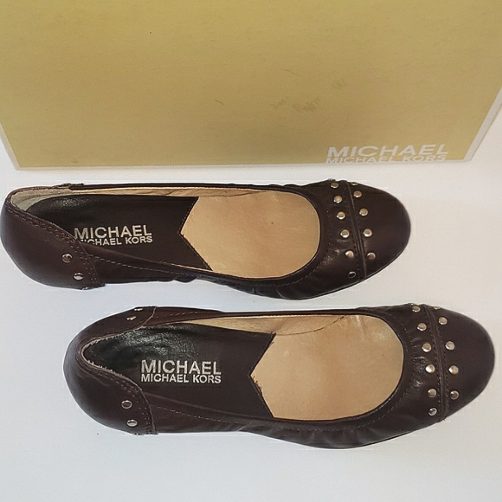 Michael Kors Vintage Astor Leather Studs Kitten Pumps Chocolate Brown 6 With Box - Picture 6 of 17